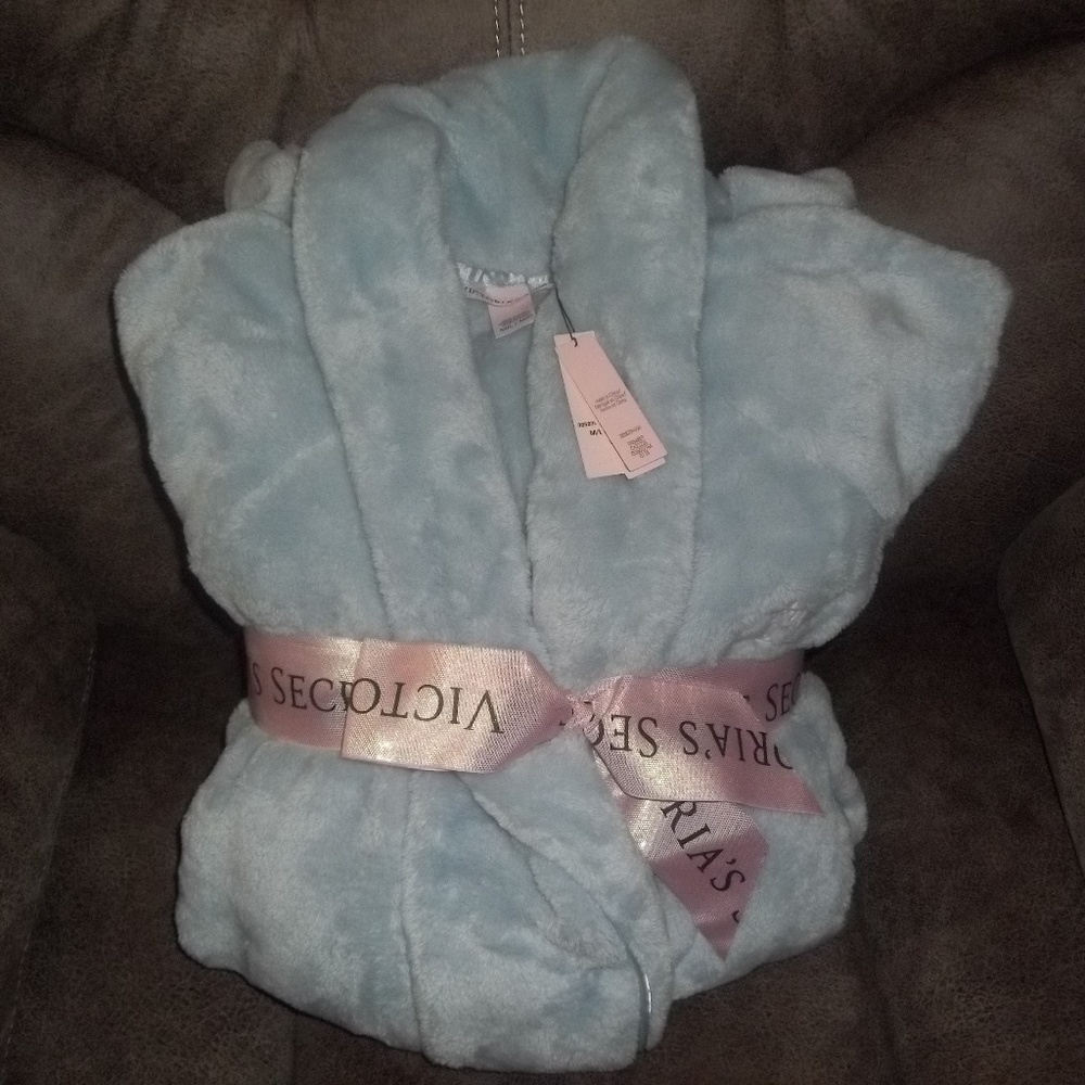 Victoria's Secret Plush Short Cozy Robe M/BLUE NWT